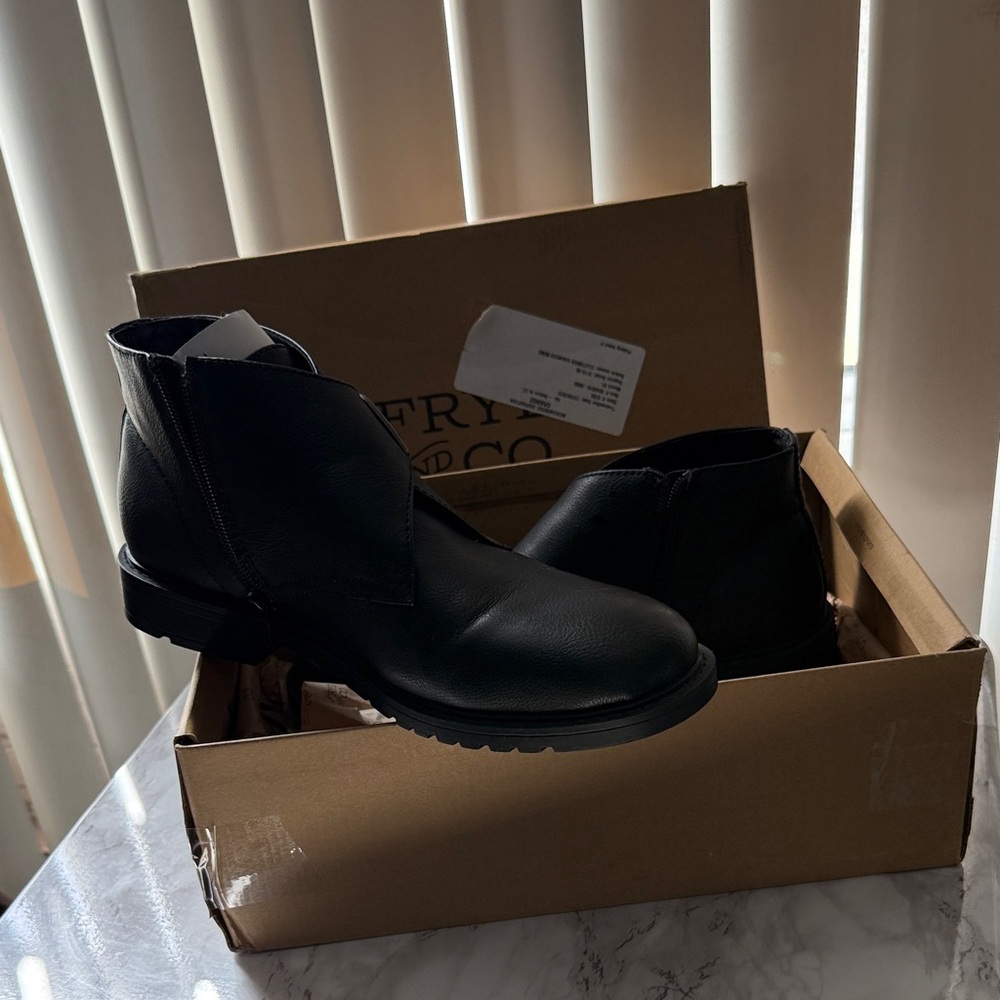 Frye Black Leather Chelsea Boots